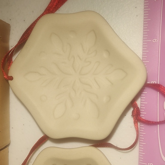 Set Of 3 Longaberger Ceramic Snowflake Ornaments/Cookie Molds Unglazed Ceramic - Picture 4 of 5